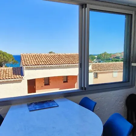 Le Miroir De La Saint Aygulf