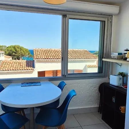 Le Miroir De La Apartment